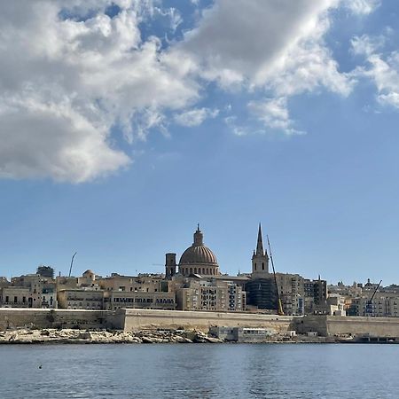 Simons Apartments Minutes Away From Balluta Bay And St Julians Sliema Bagian luar foto