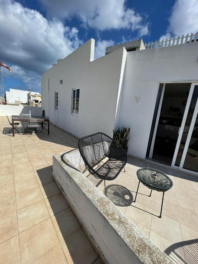 Simons Apartments Minutes Away From Balluta Bay And St Julians Sliema Bagian luar foto