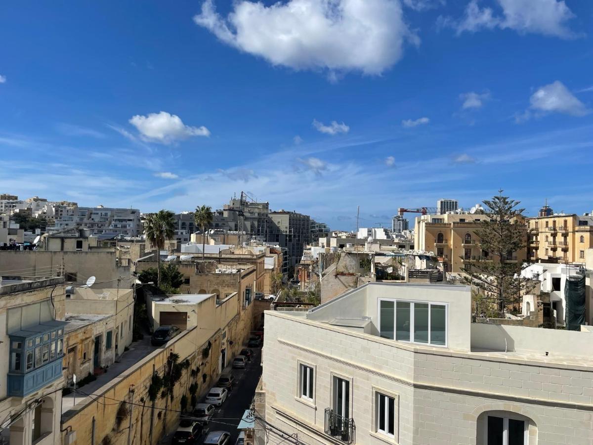 Simons Apartments Minutes Away From Balluta Bay And St Julians Sliema Bagian luar foto