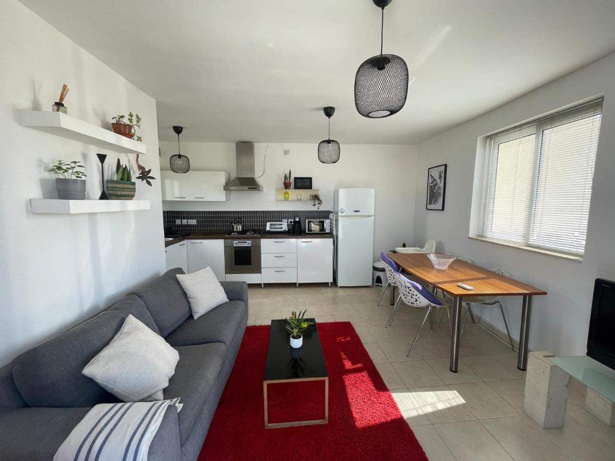 Simons Apartments Minutes Away From Balluta Bay And St Julians Sliema Bagian luar foto