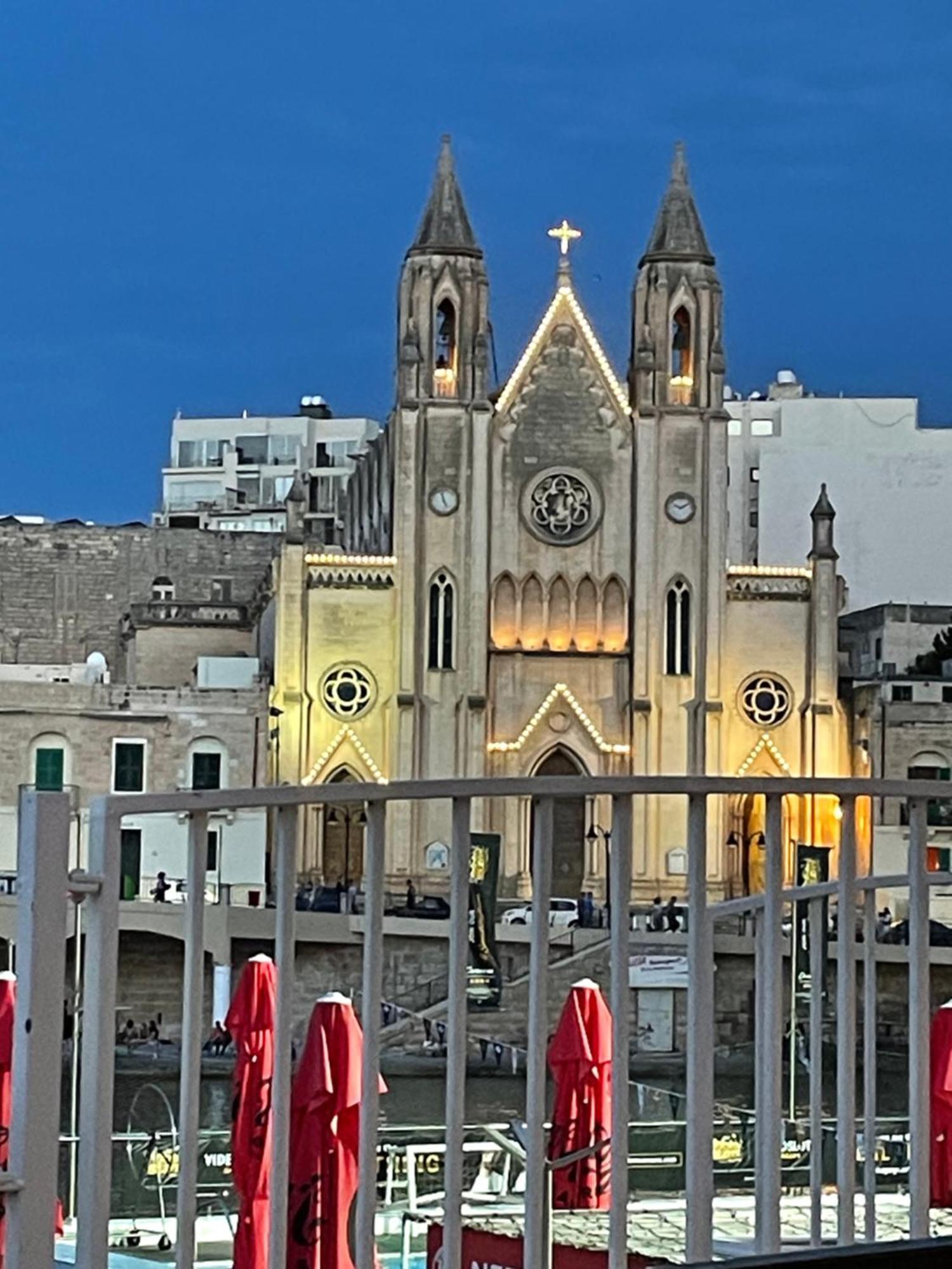 Simons Apartments Minutes Away From Balluta Bay And St Julians Sliema Bagian luar foto