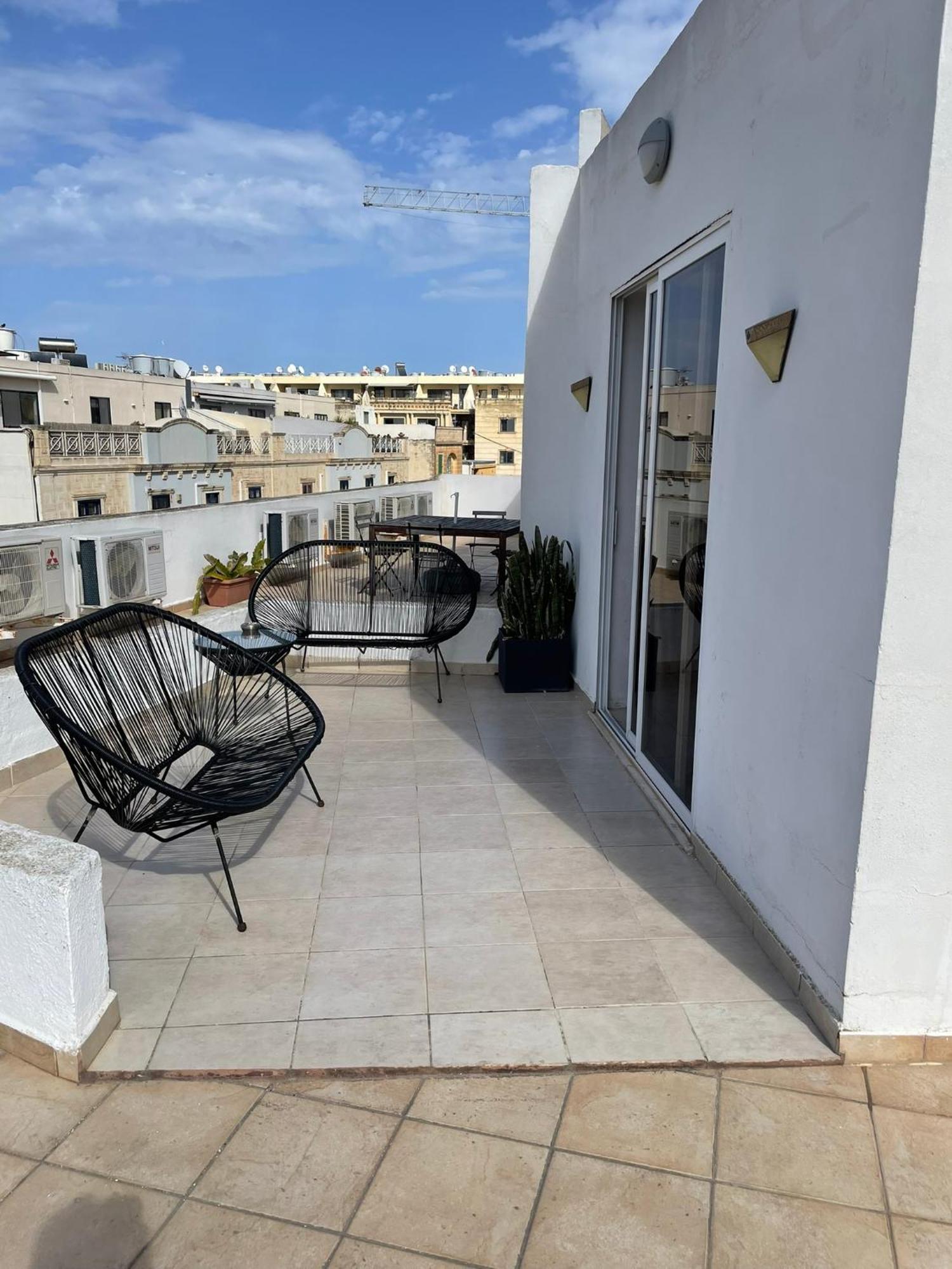 Simons Apartments Minutes Away From Balluta Bay And St Julians Sliema Bagian luar foto