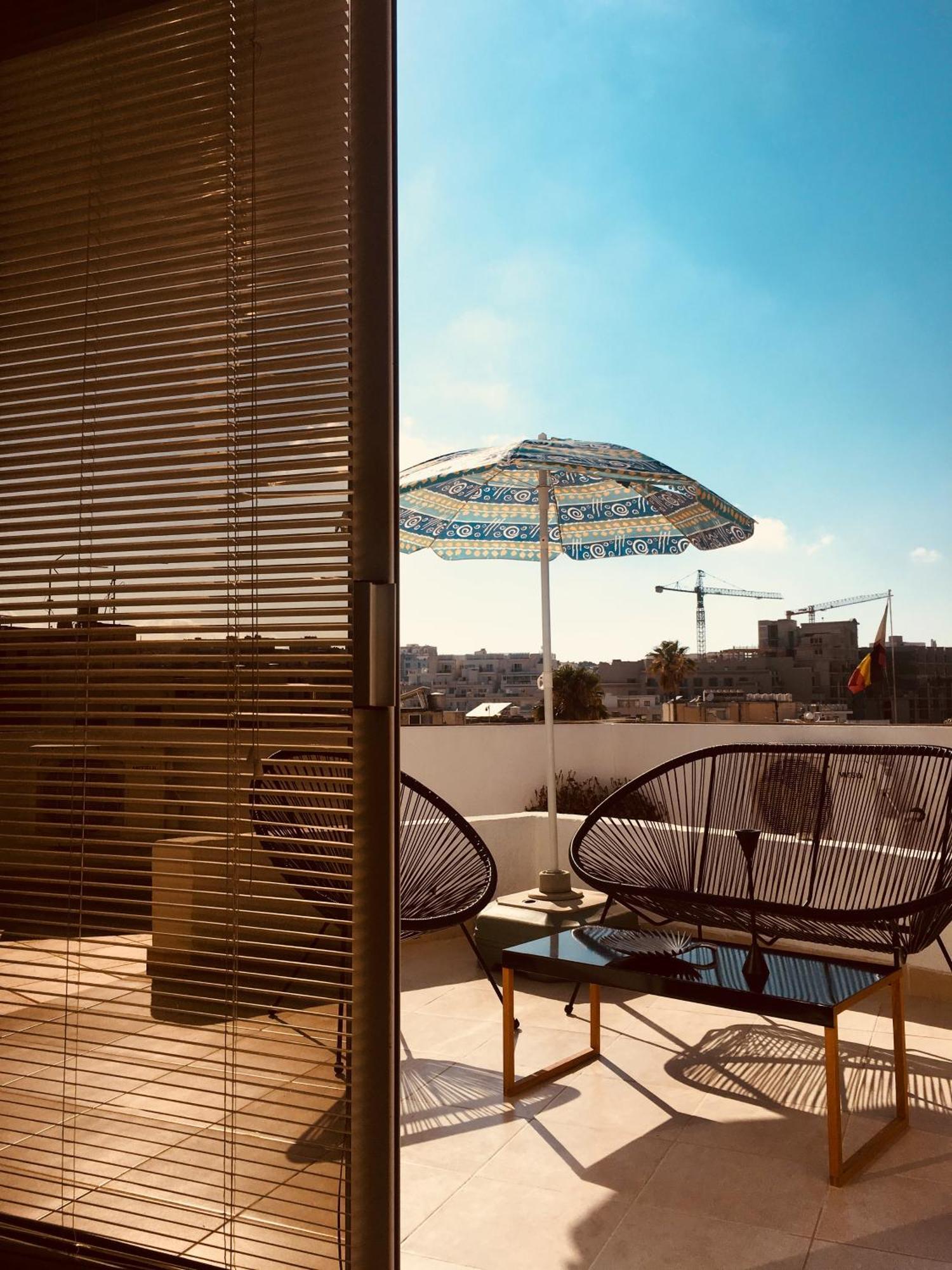 Simons Apartments Minutes Away From Balluta Bay And St Julians Sliema Bagian luar foto