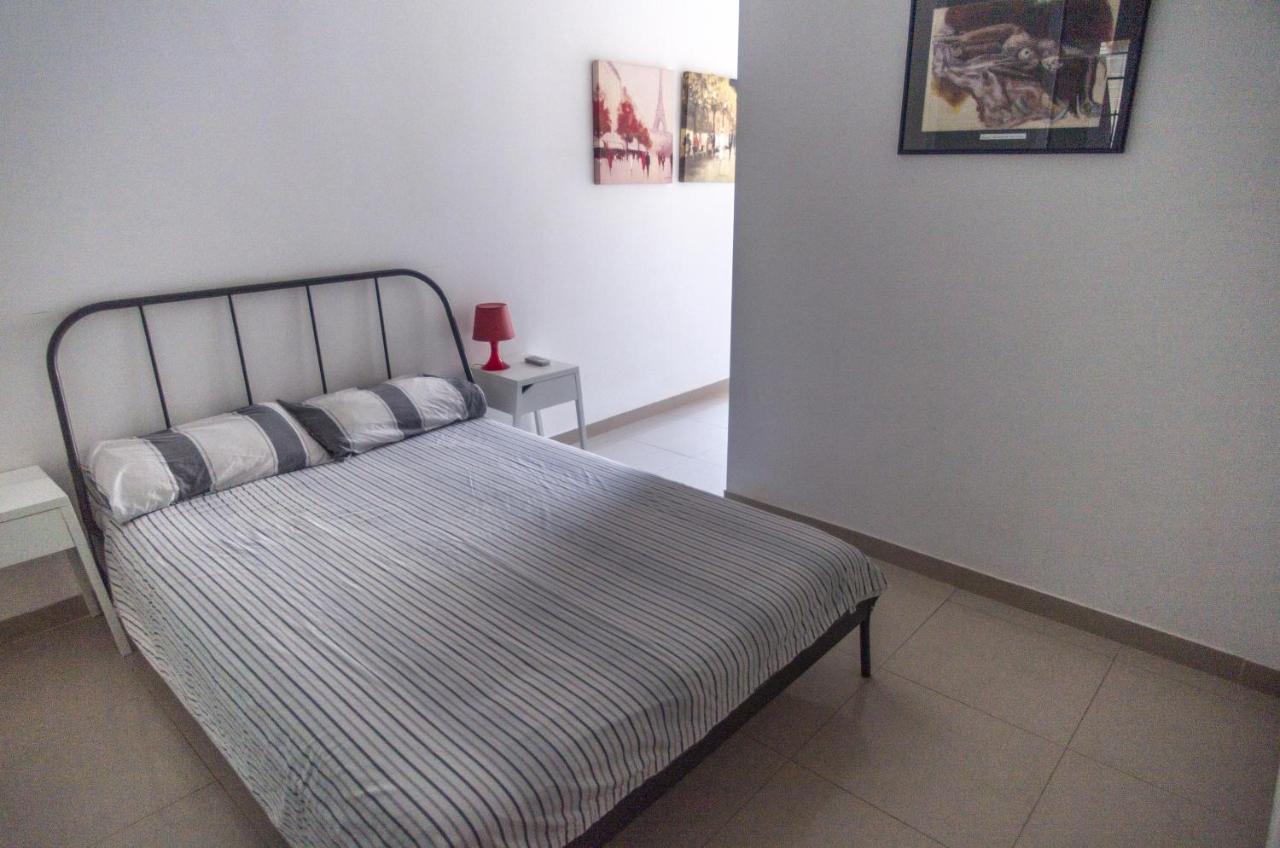 Simons Apartments Minutes Away From Balluta Bay And St Julians Sliema Bagian luar foto